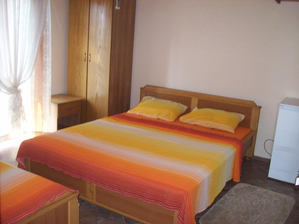 Lukic Apartmani バール エクステリア 写真