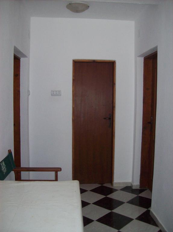 Lukic Apartmani バール 部屋 写真
